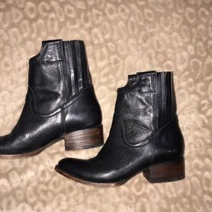 FREEBIRD by Steven - Black Leather boots EUC